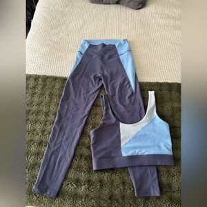 Wilo the label matching workout set. Sports bra and leggings size medium